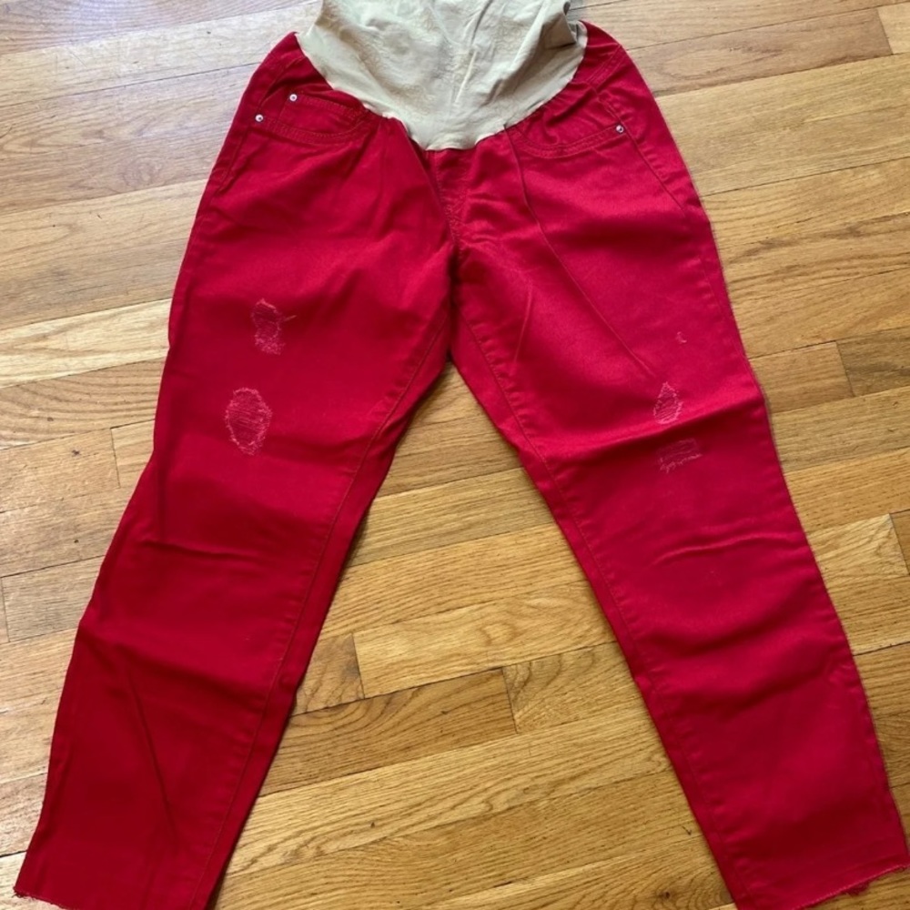 Red cropped maternity jeans by jessica Simpson